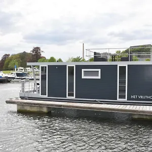 Cozy Floating Boatlodge Het Vrijthof Vakantiehuis Maastricht